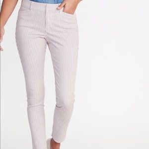 OLD NAVY Mid-Rise Pixie Pants